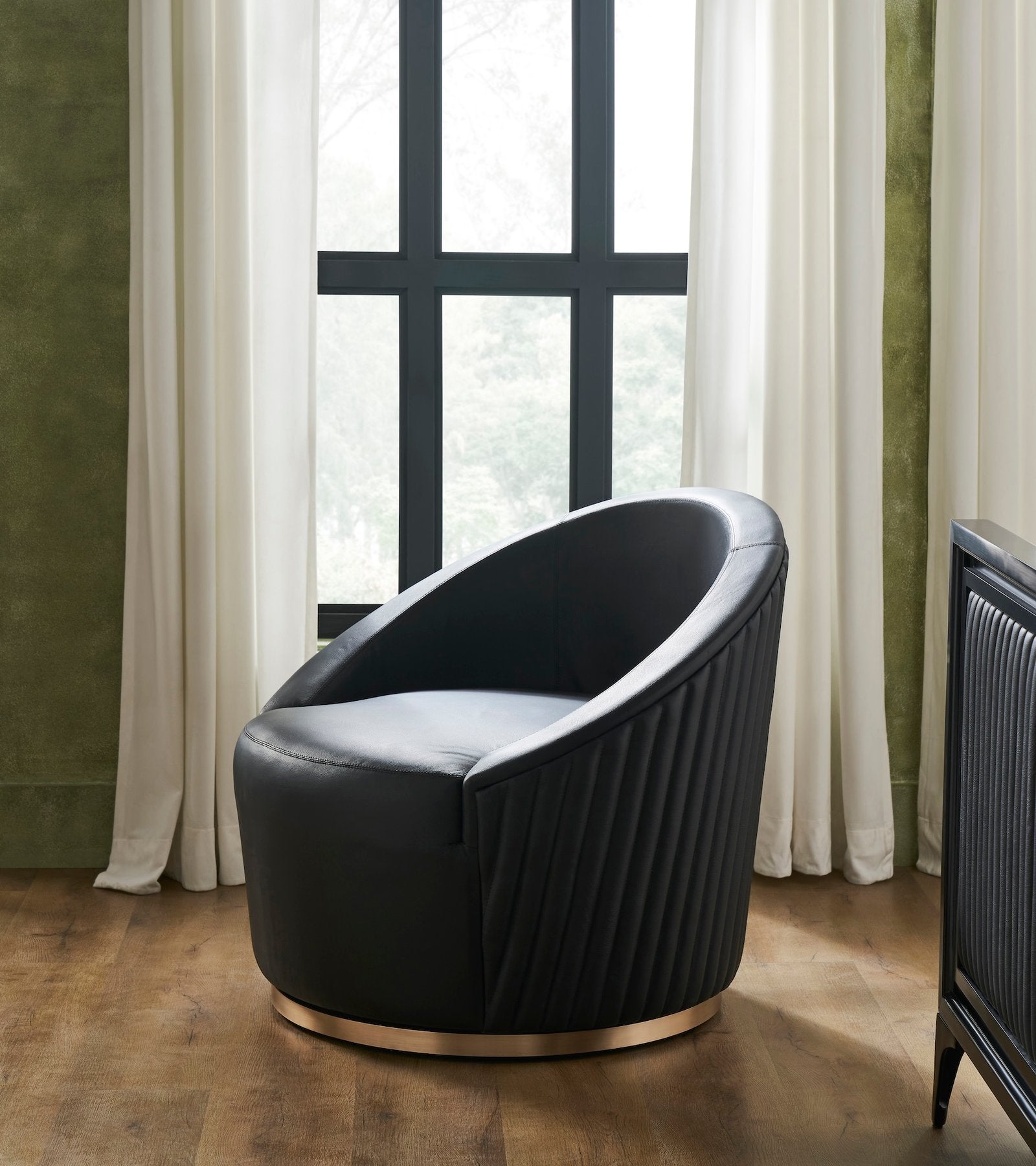 The Sloane Swivel Chair